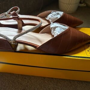 Chic Brown Croc-Embossed Slingback Heels